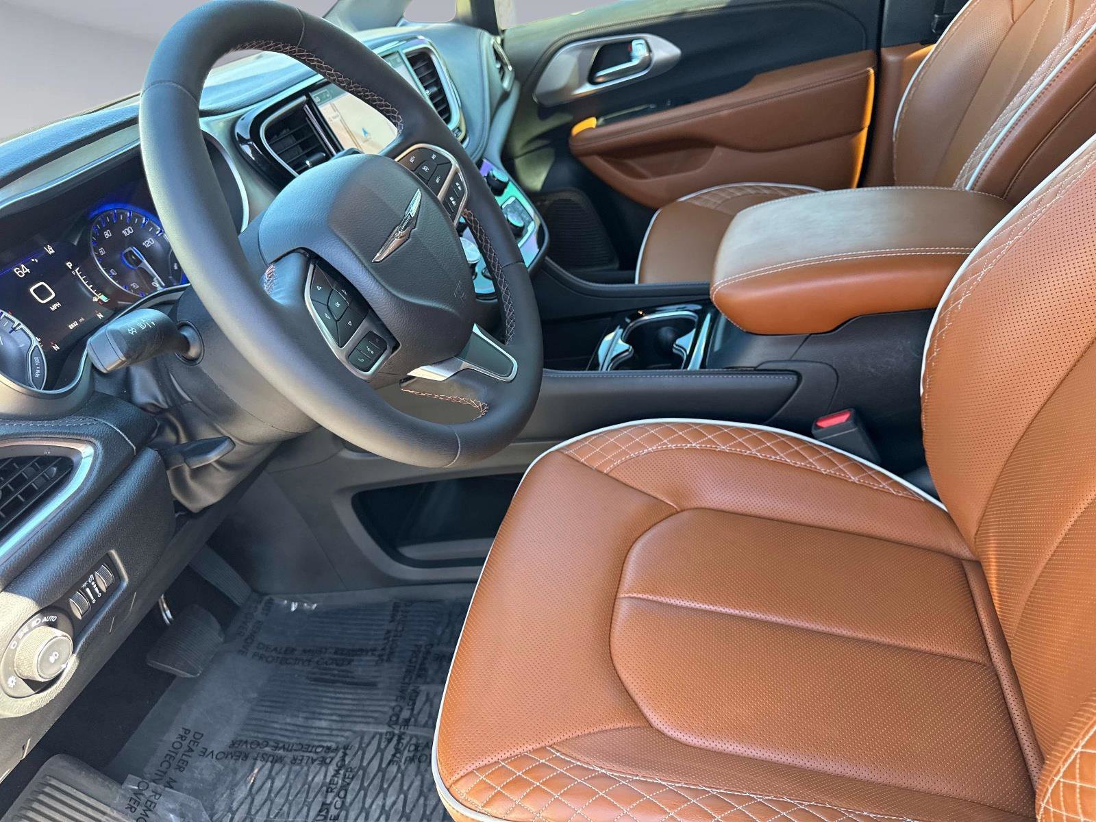 Used 2024 Chrysler Pacifica Pinnacle image 25