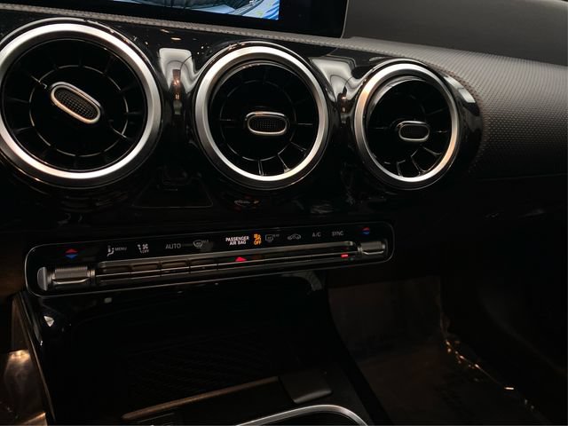Used 2019 Mercedes-Benz A 220 4MATIC image 32