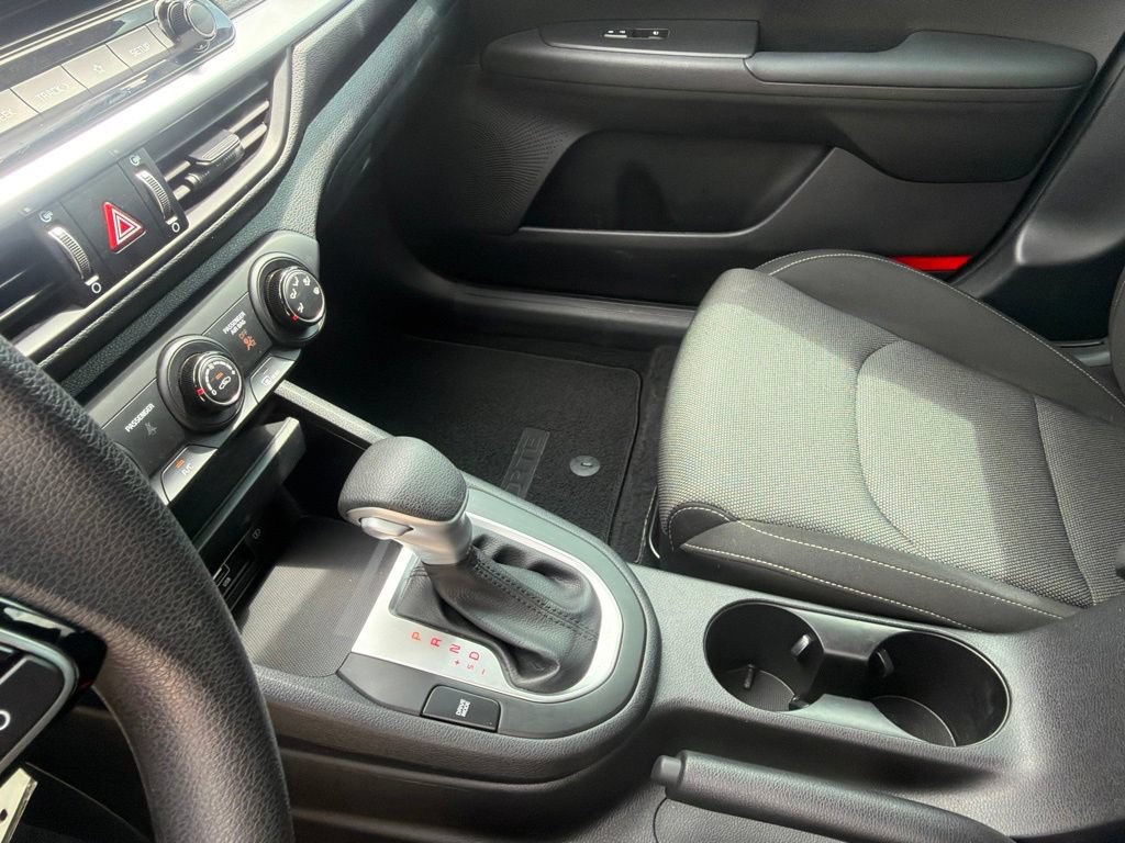 Used 2024 Kia Forte LXS w/ LXS Technology Package FWD image 28