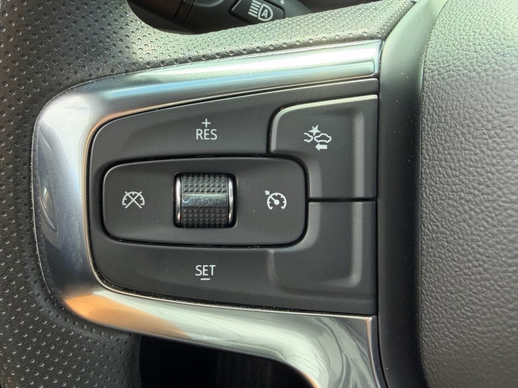 Certified 2023 Chevrolet Blazer LT w/ Convenience Package FWD image 32