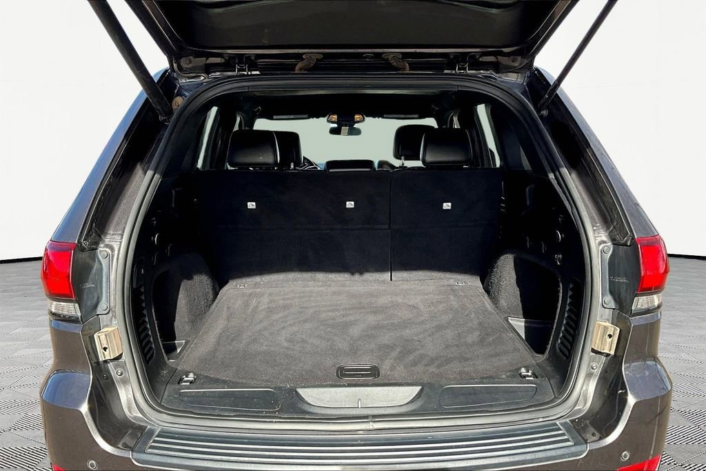 Used 2021 Jeep Grand Cherokee Laredo X image 30