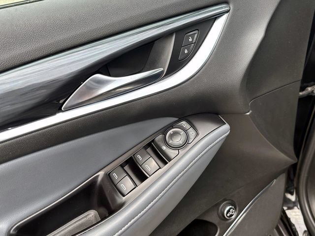 Used 2019 Buick Enclave Essence AWD/4WD image 18