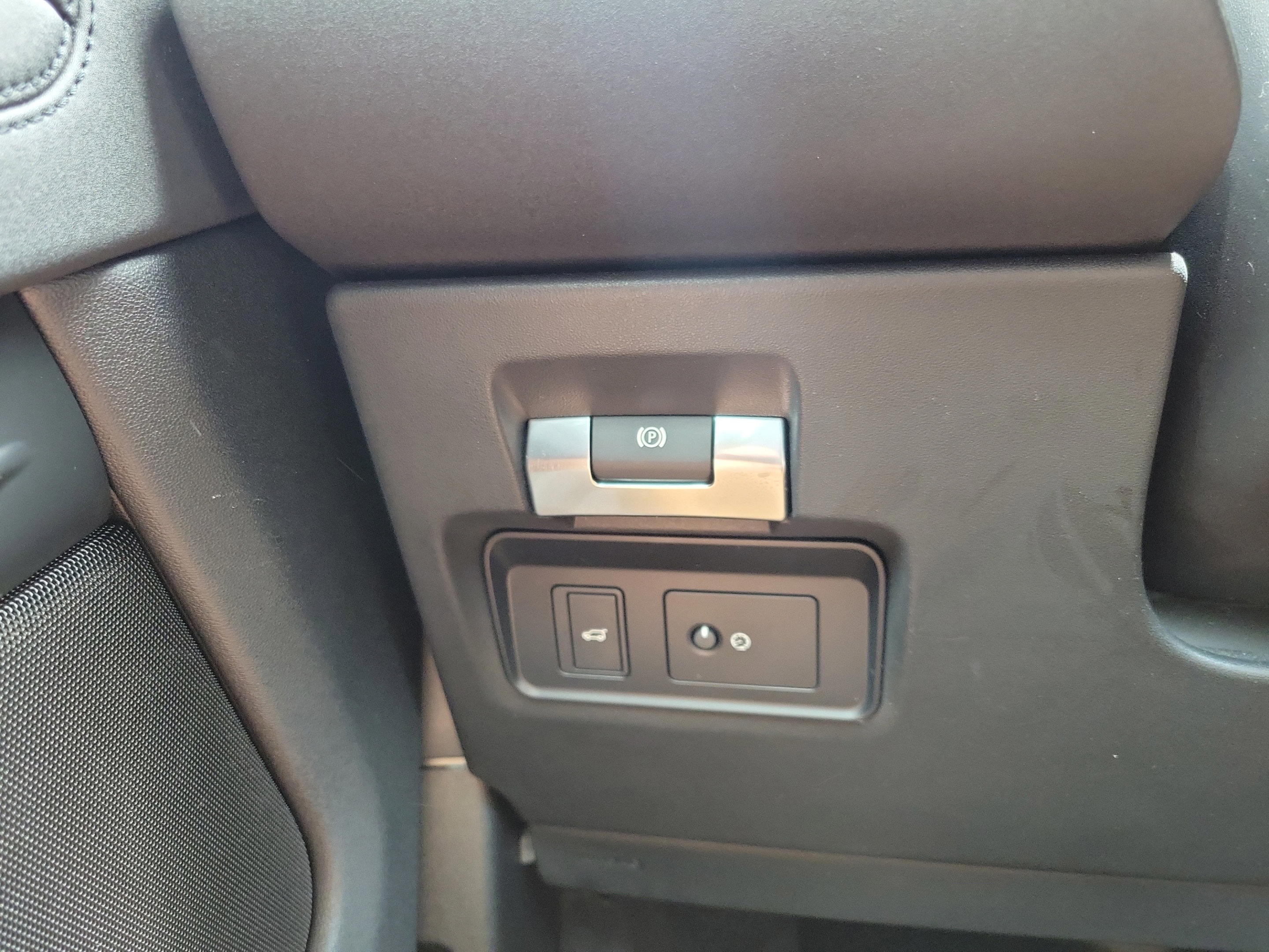 Used 2022 Land Rover Range Rover Evoque SE AWD/4WD image 19