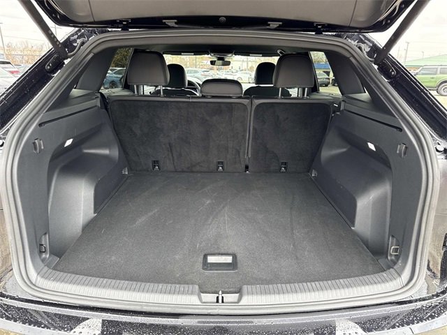 Used 2025 Volkswagen Atlas Cross Sport SE image 5