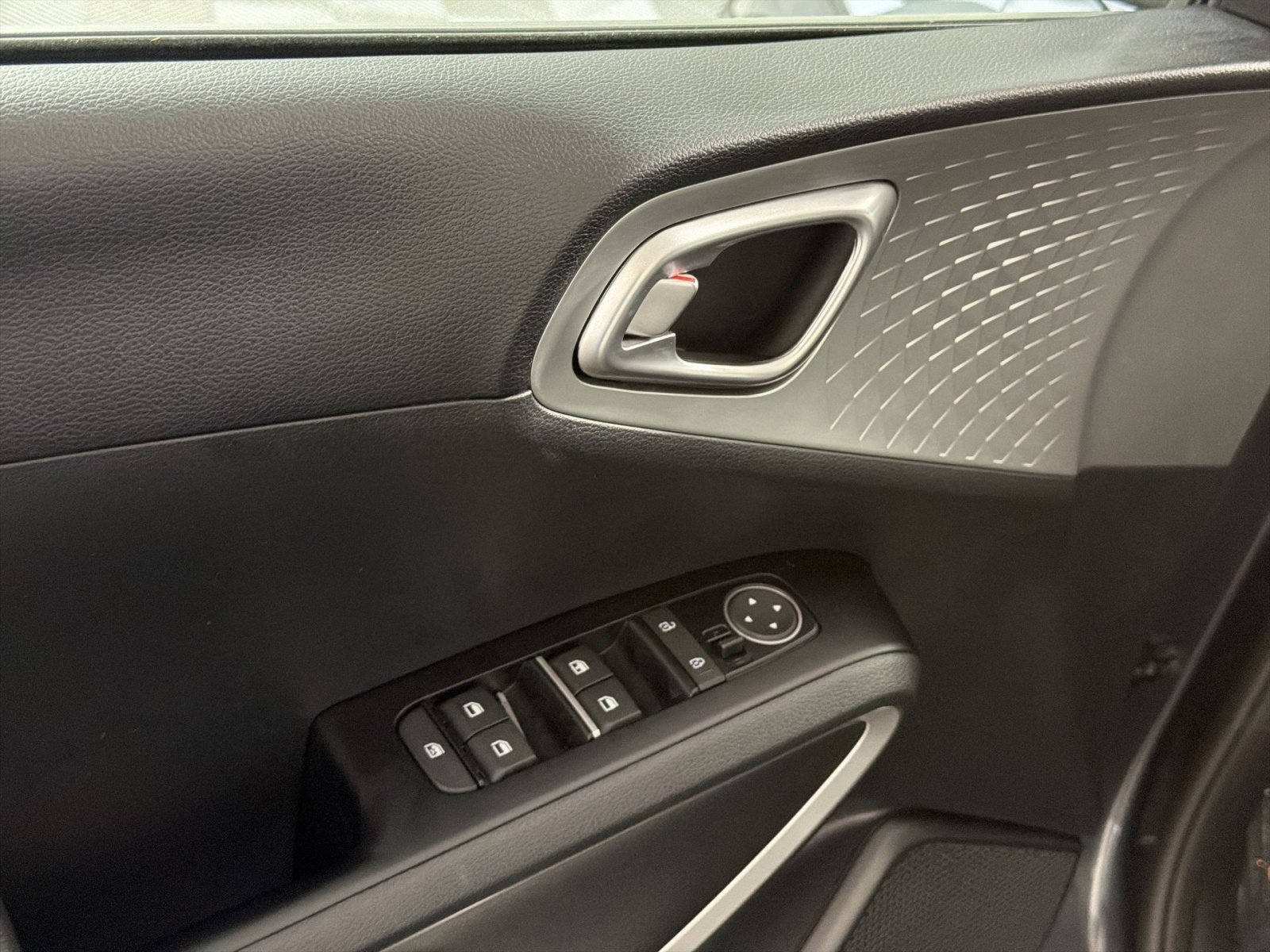 Used 2023 Kia Soul S FWD image 15
