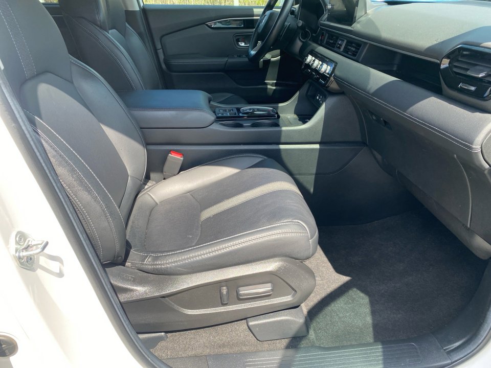 Certified 2025 Honda Pilot EX-L image 32