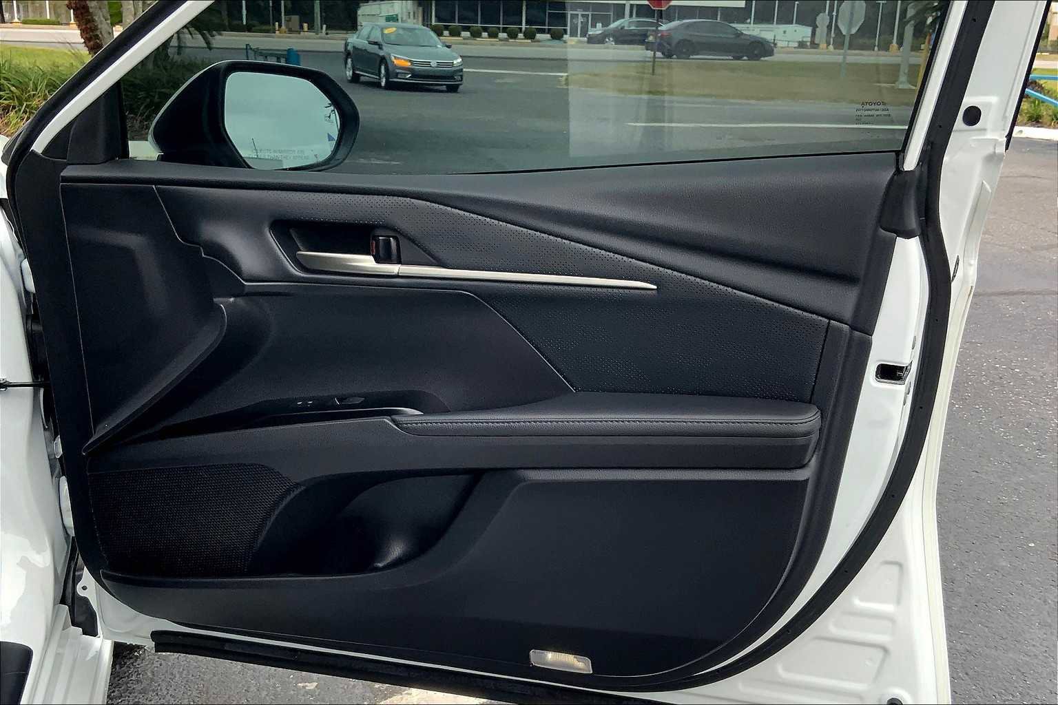 Used 2025 Toyota Camry XSE image 24