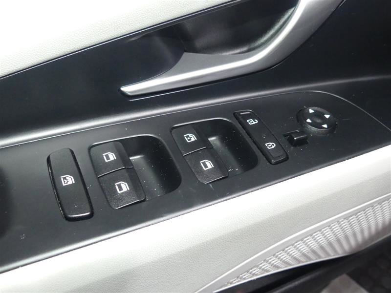 Used 2022 Hyundai Elantra Limited image 20