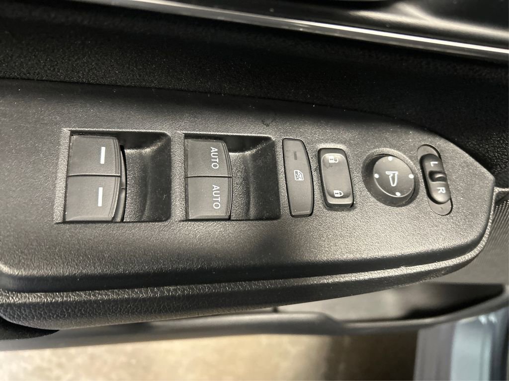 Used 2022 Honda CR-V EX image 32