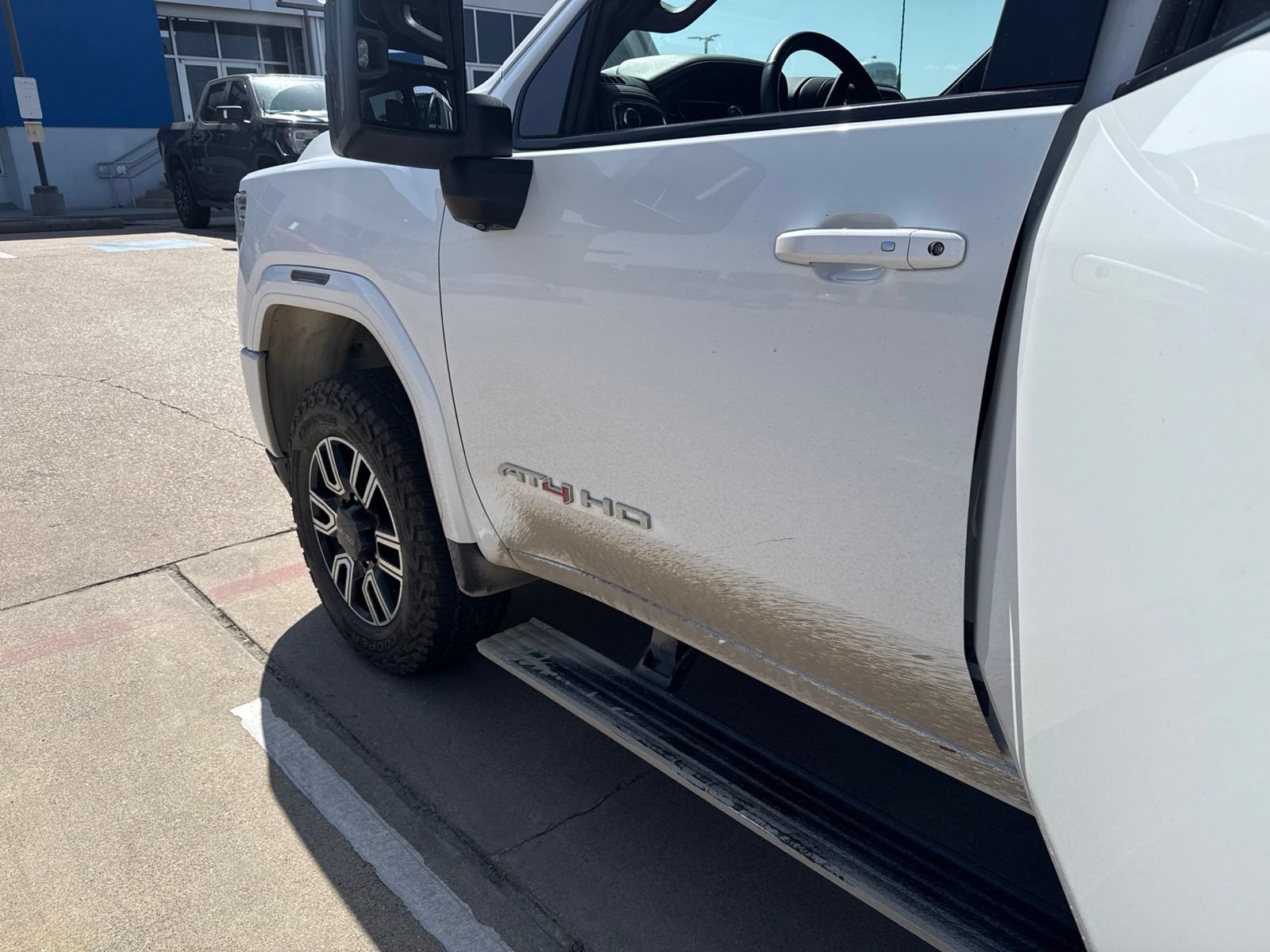 Used 2023 GMC Sierra 3500 AT4 w/ AT4 Premium Plus Package AWD/4WD image 13