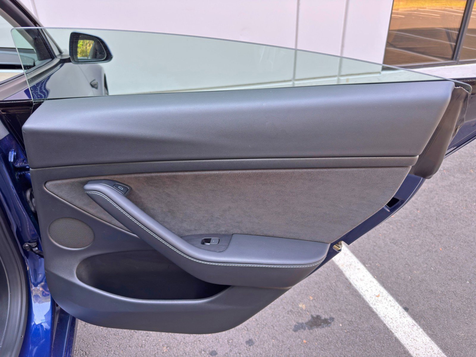 Used 2023 Tesla Model 3 Standard Range RWD image 46
