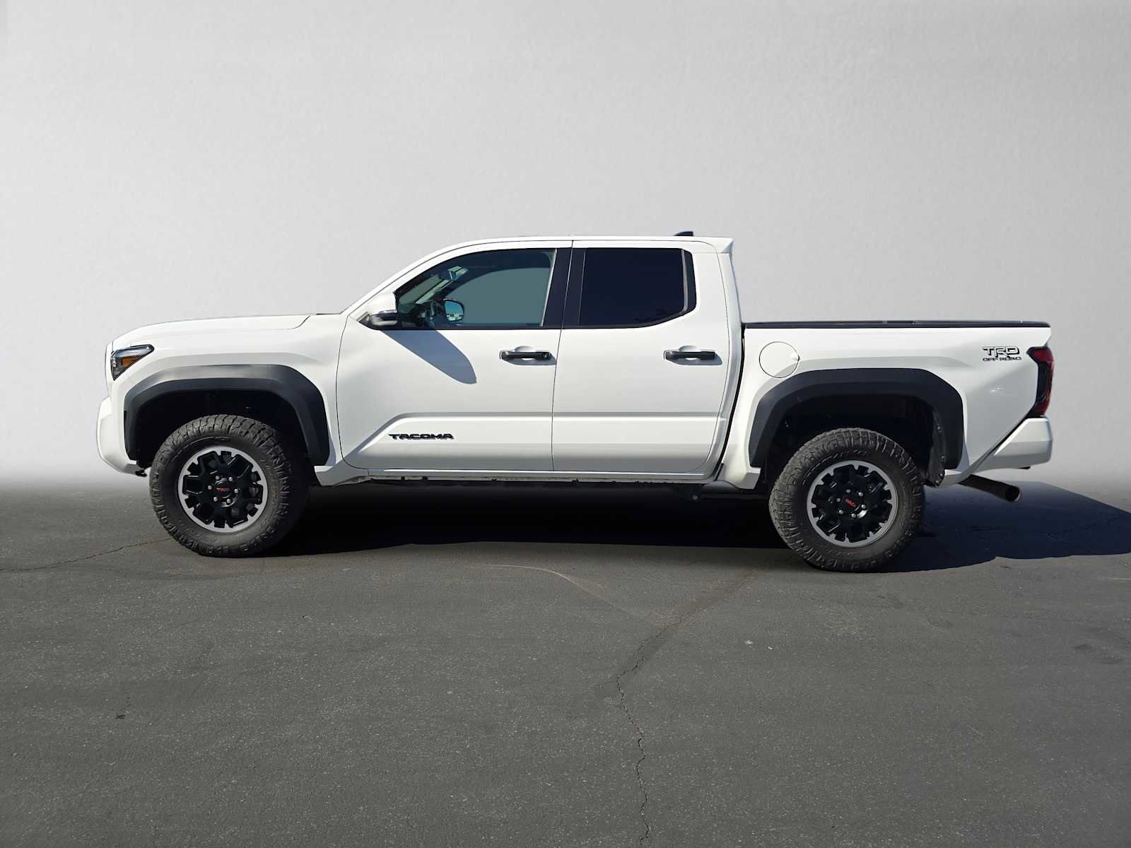 Used 2024 Toyota Tacoma TRD Off-Road w/ TRD Off Road Upgrade Package AWD/4WD image 6