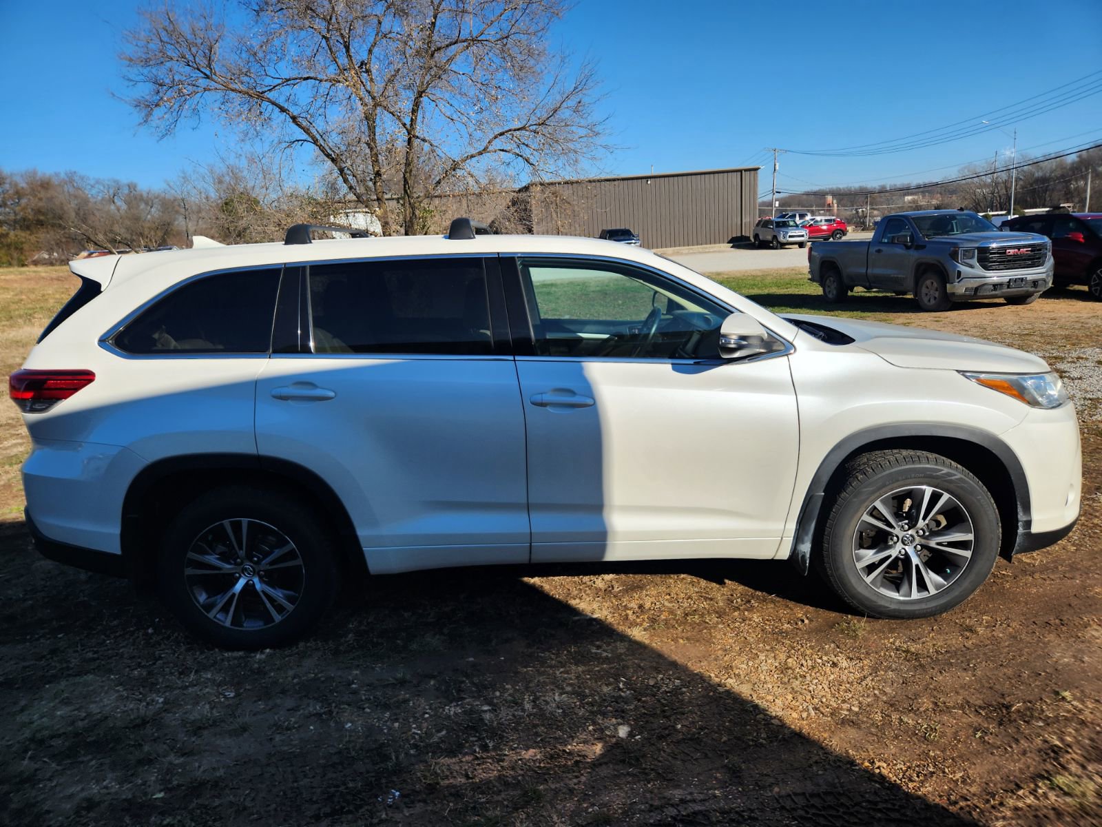 Used 2018 Toyota Highlander FWD V6 image 8