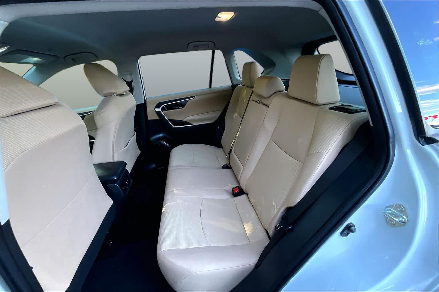 Certified 2023 Toyota RAV4 LE AWD/4WD image 37