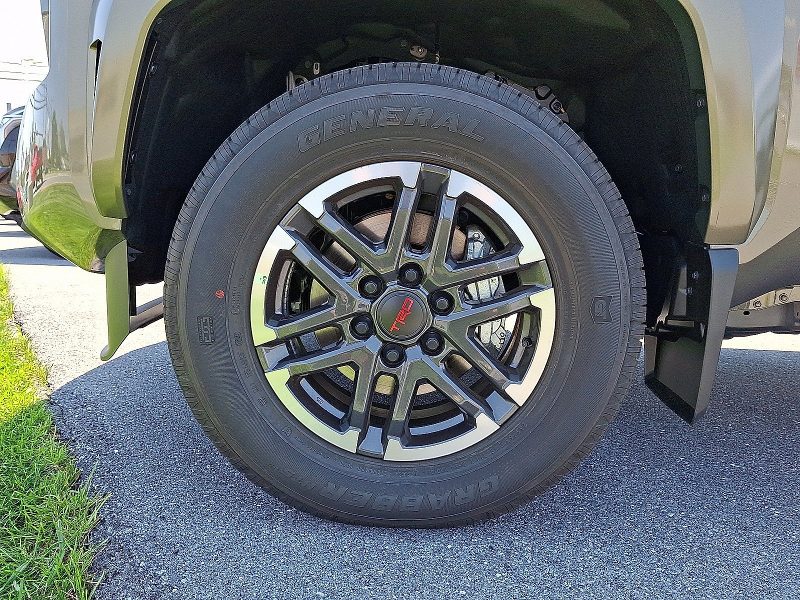 New 2026 Toyota Tacoma TRD Sport w/ TRD Sport Premium Package AWD/4WD image 4