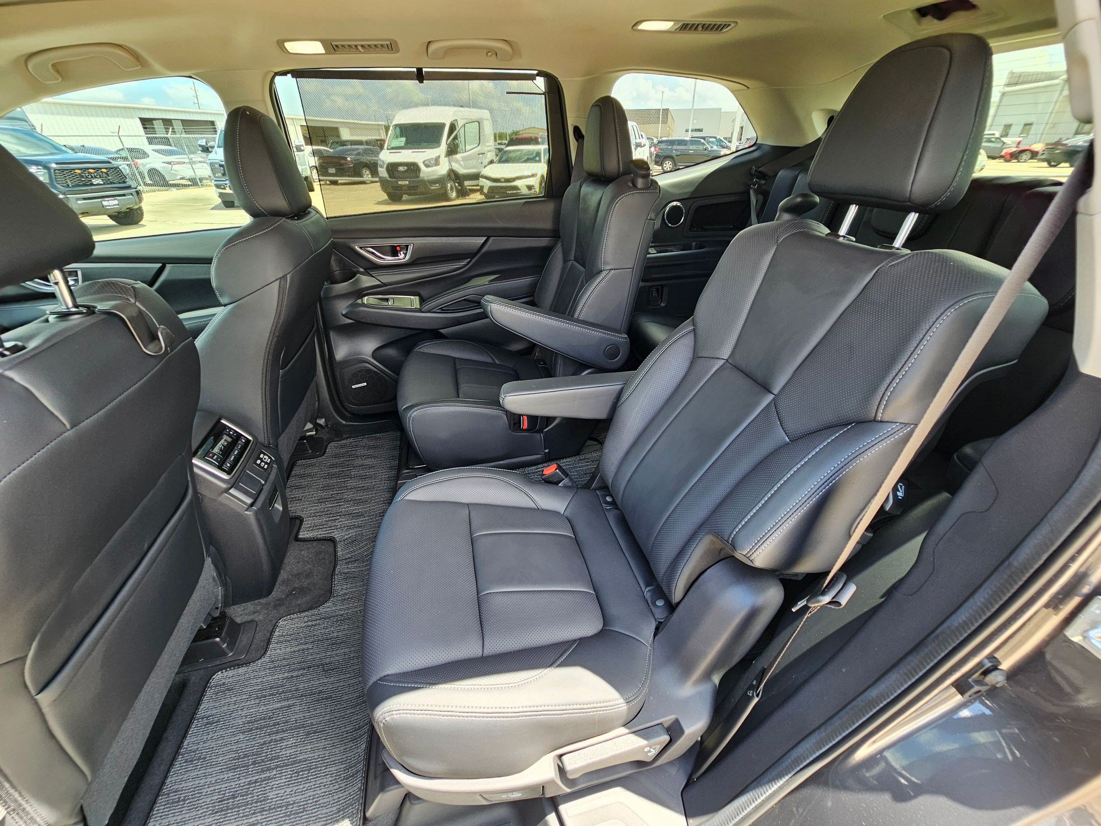 Used 2025 Subaru Ascent Limited AWD/4WD image 27