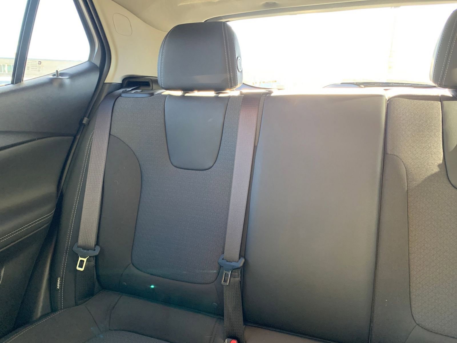 Used 2025 Buick Encore GX Preferred image 37