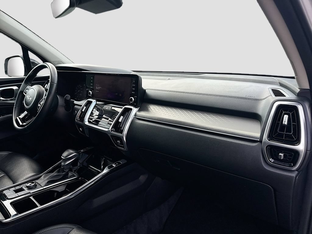 Certified 2023 Kia Sorento SX AWD/4WD image 34