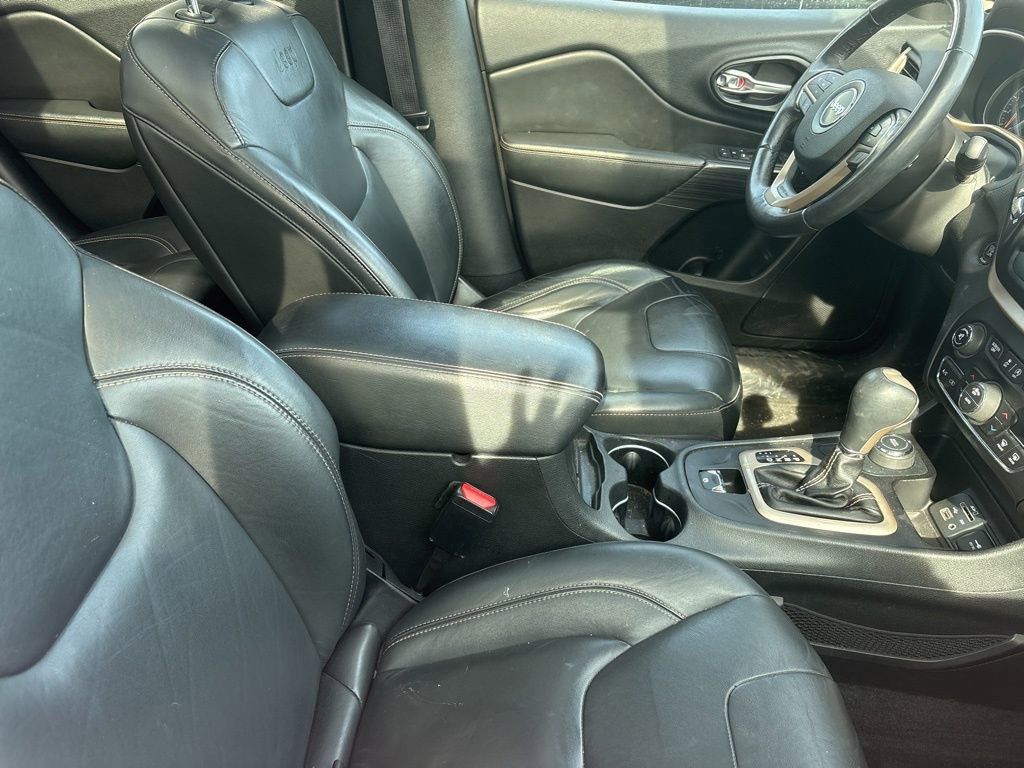 Used 2016 Jeep Cherokee Limited image 17
