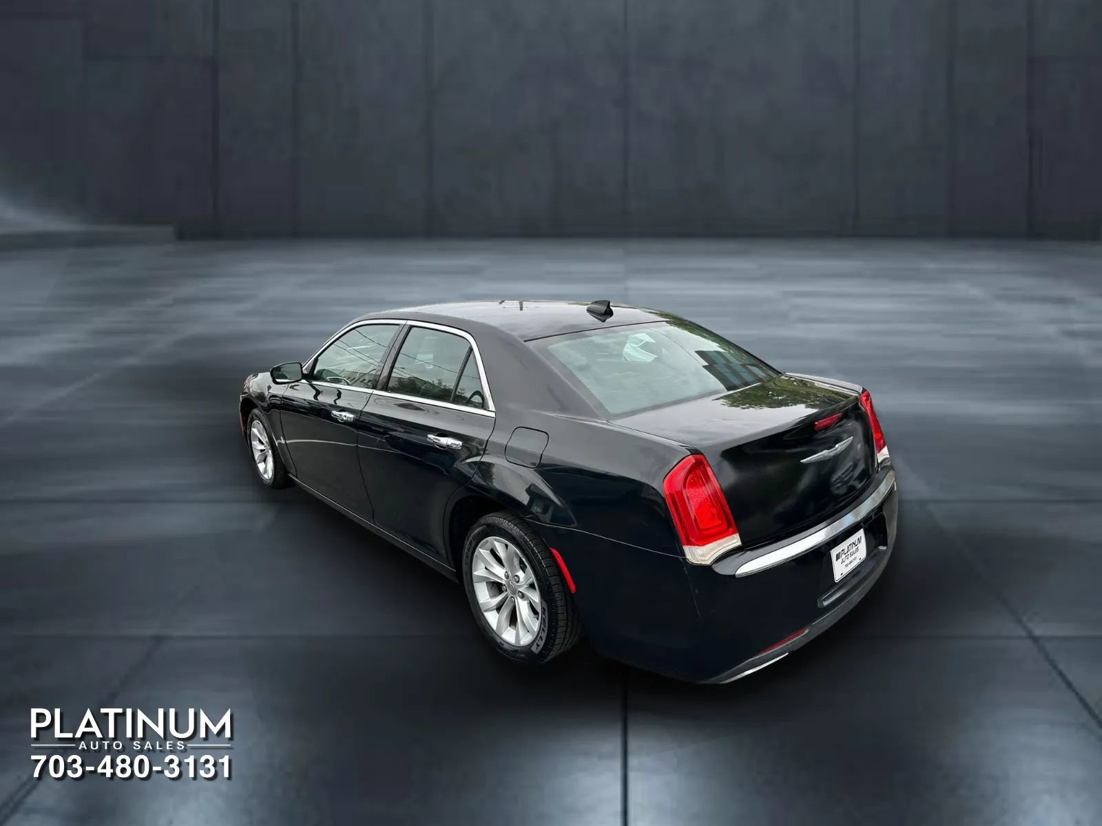 Used 2015 Chrysler 300 Limited image 8