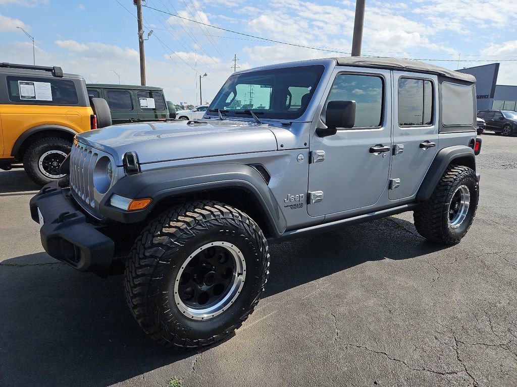 Used 2018 Jeep Wrangler Unlimited Sport AWD/4WD image 2