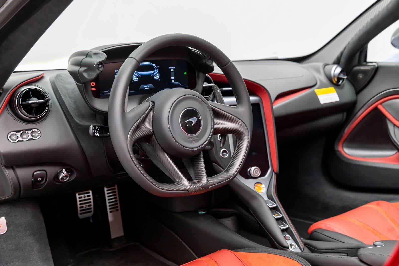 New 2026 McLaren 750S RWD image 2