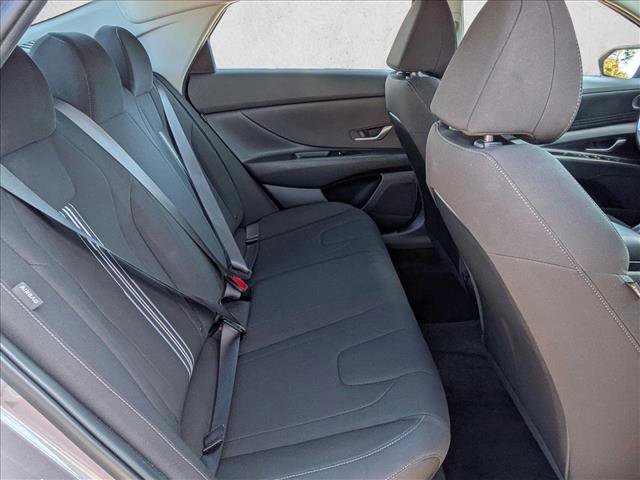 Used 2024 Hyundai Elantra SEL FWD image 20