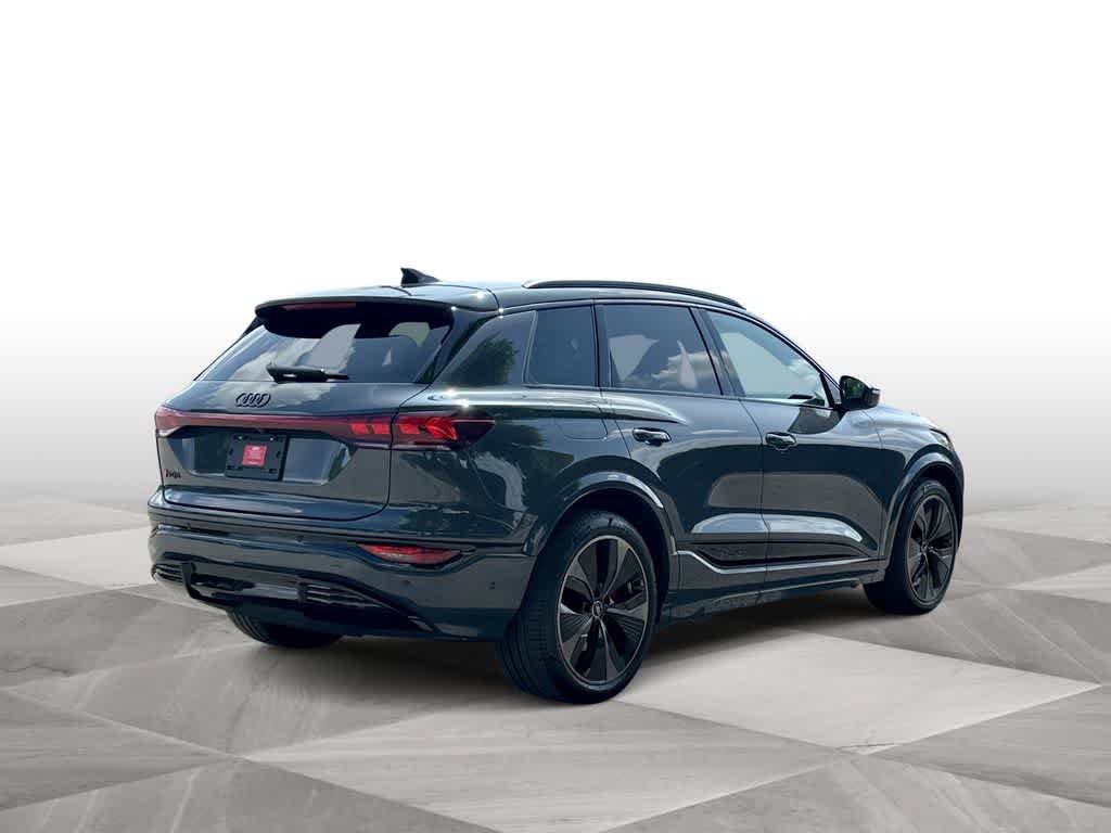 Used 2025 Audi SQ6 e-tron Prestige AWD/4WD image 8