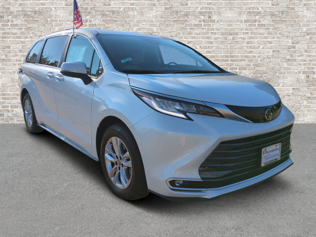 New 2026 Toyota Sienna Limited AWD/4WD image 1