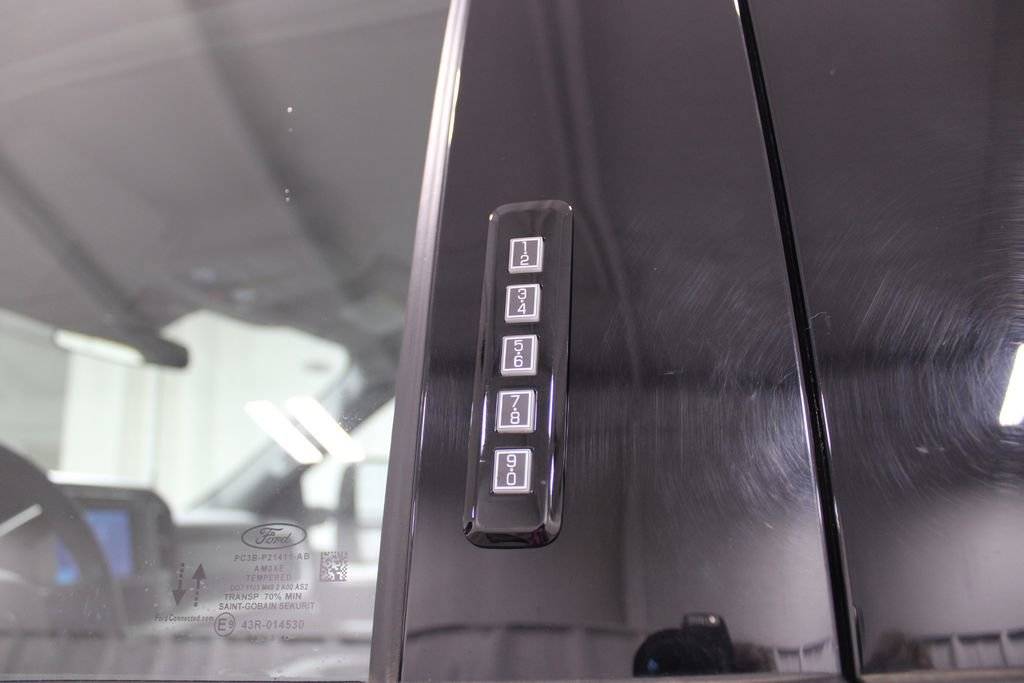 Used 2024 Ford F250 XLT image 18