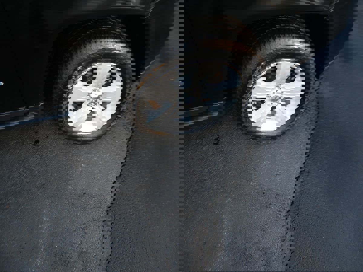 Used 2016 Jeep Compass Latitude image 34