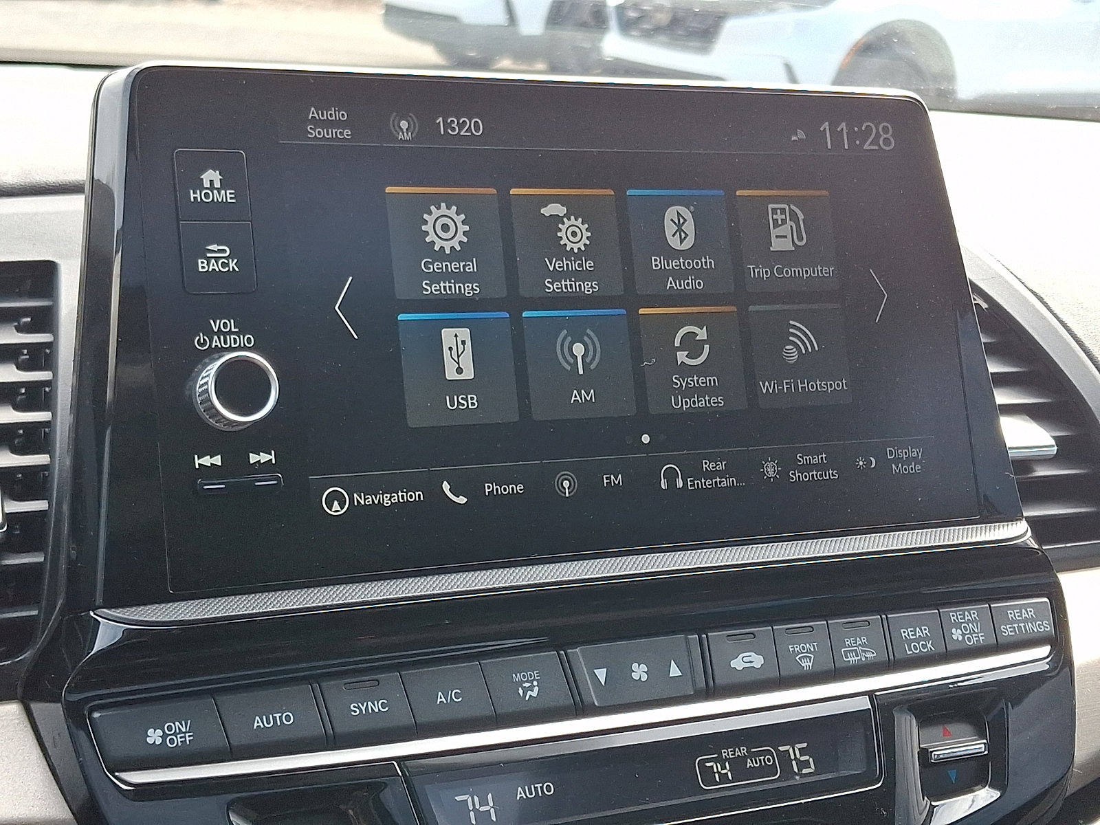 Used 2024 Honda Odyssey Elite image 17