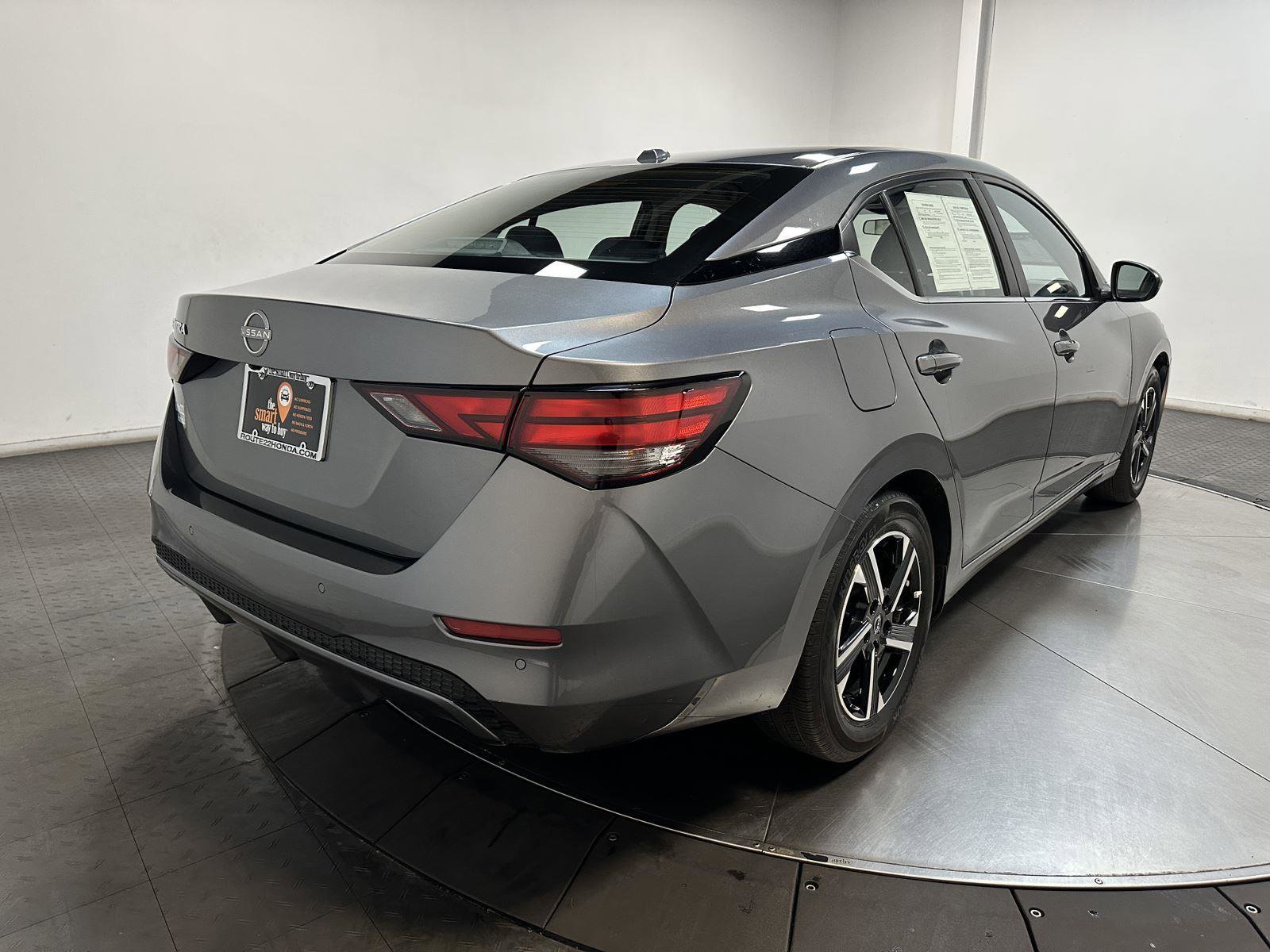 Used 2025 Nissan Sentra SV image 13