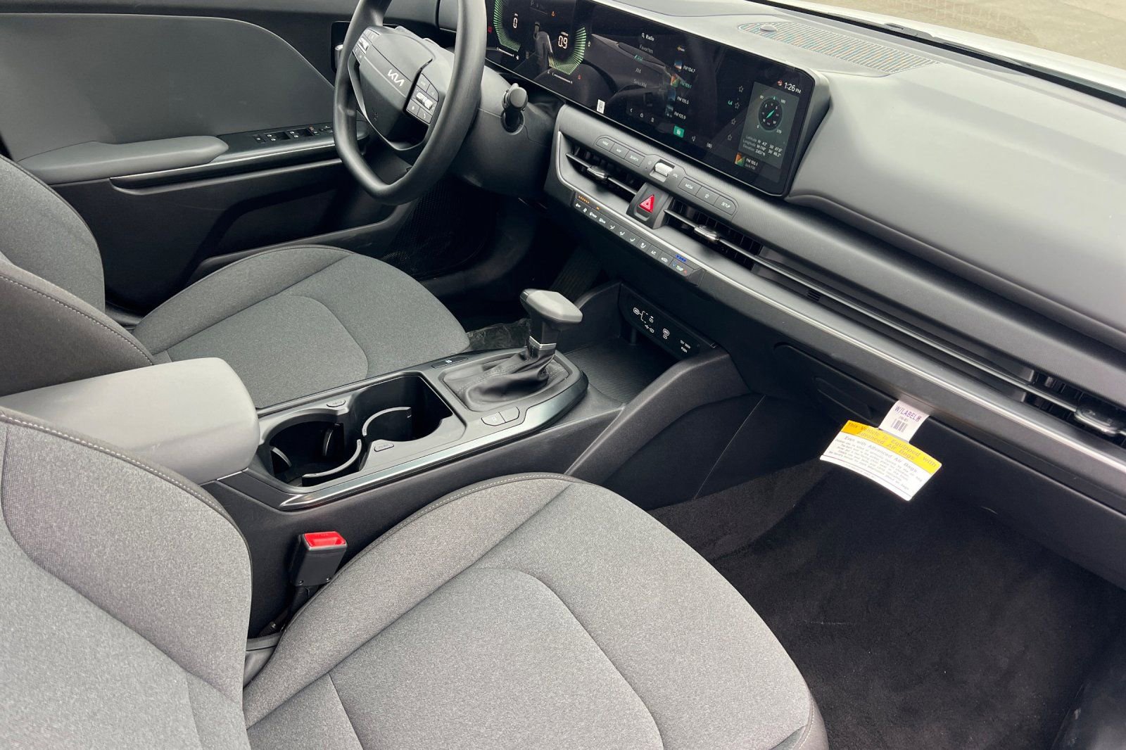 Used 2025 Kia K4 LX image 12