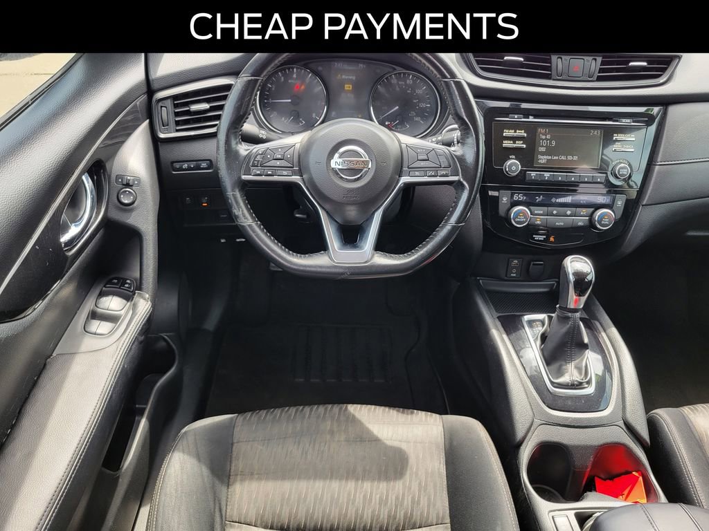 Used 2017 Nissan Rogue SV image 9