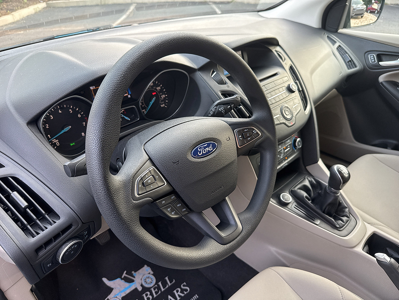 Used 2016 Ford Focus SE w/ SE Power Seat Package FWD image 30