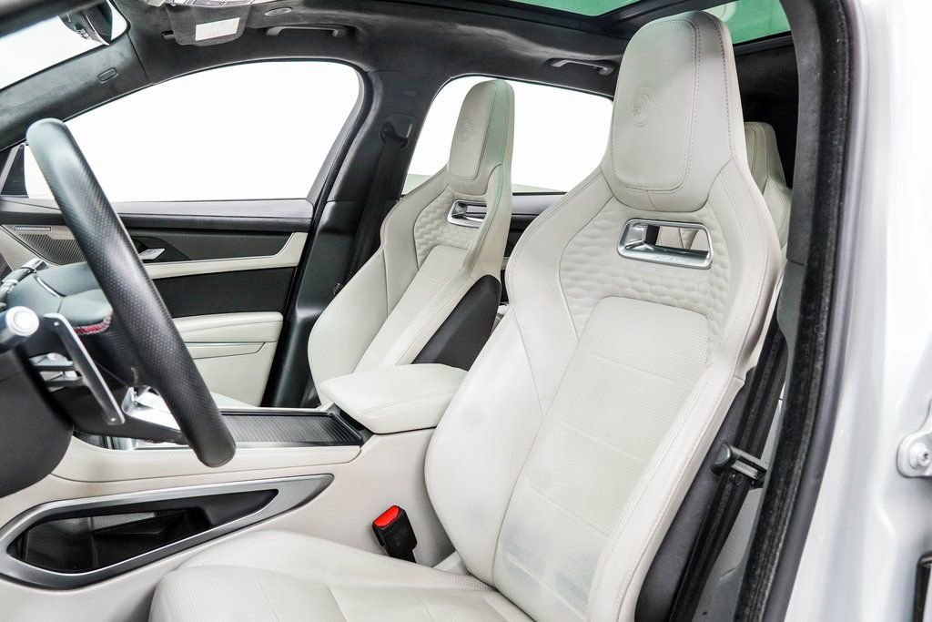Used 2021 Jaguar F-PACE SVR image 39