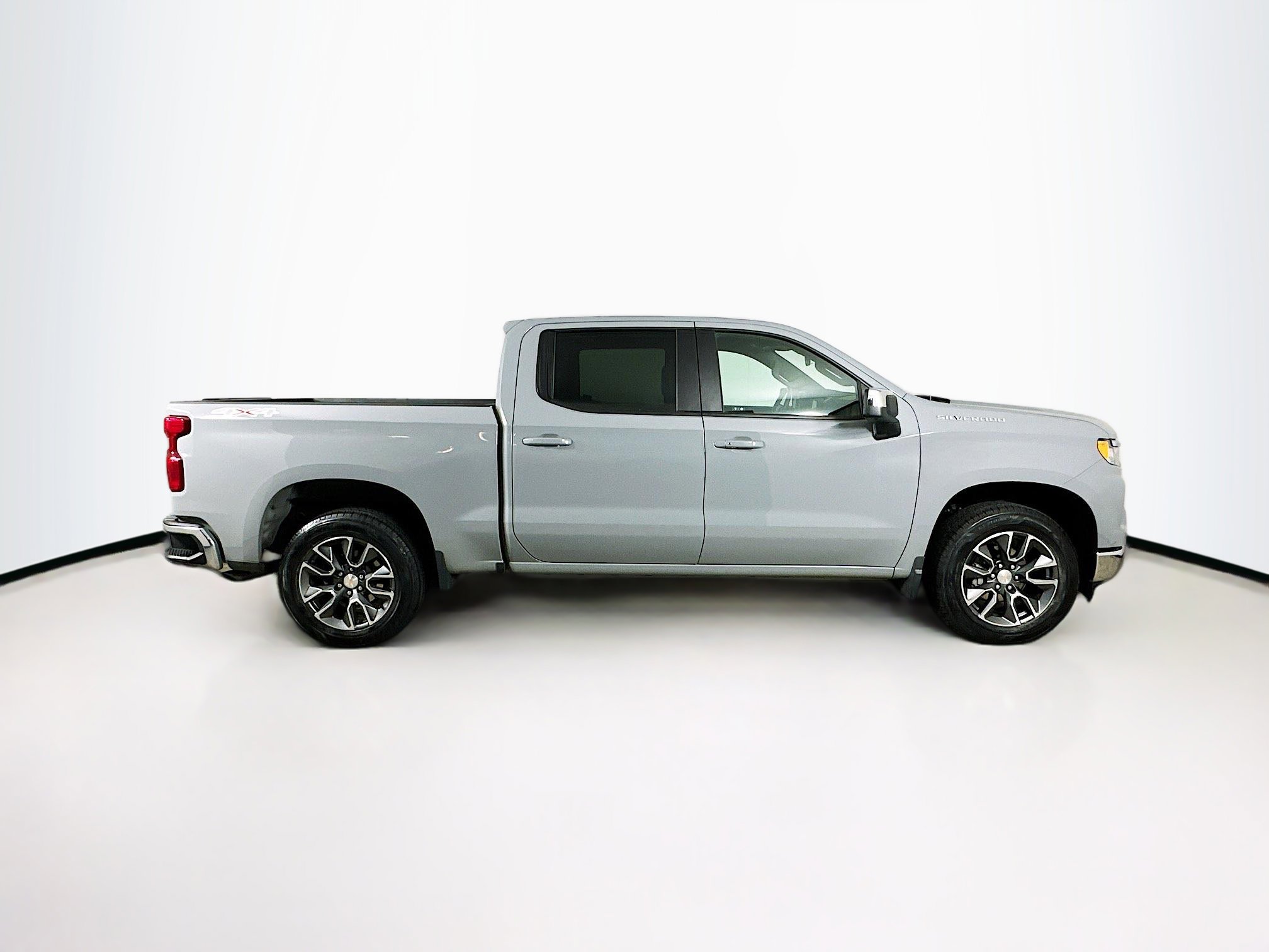 Used 2024 Chevrolet Silverado 1500 LT image 10