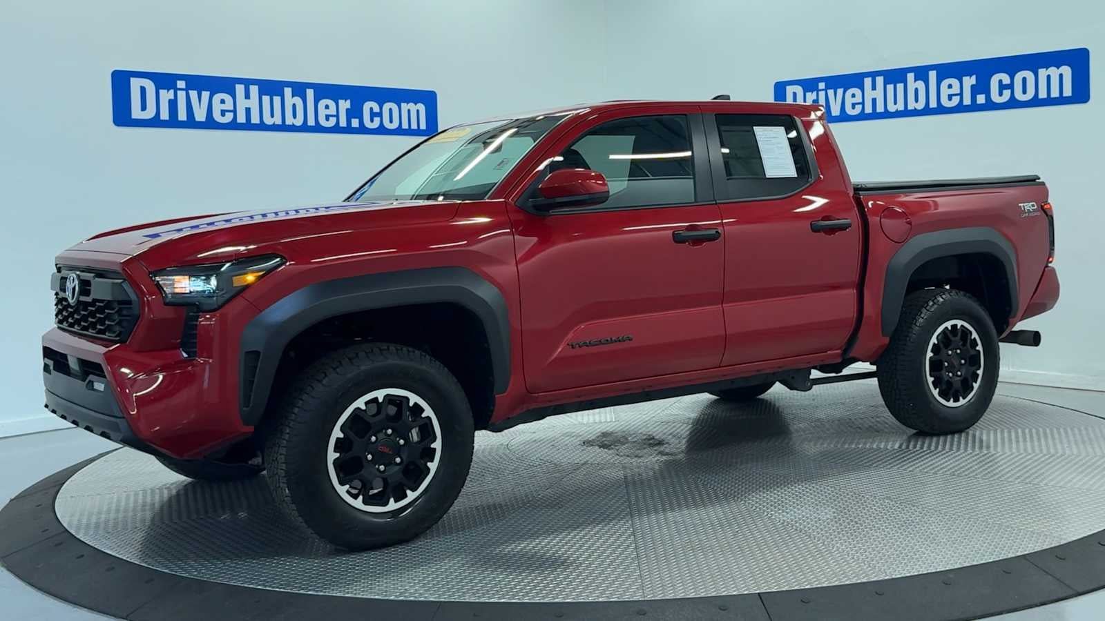 Used 2025 Toyota Tacoma TRD Off-Road AWD/4WD image 4