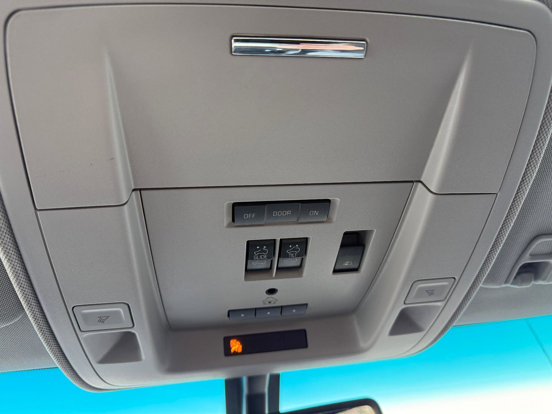 Used 2018 Chevrolet Silverado 1500 LTZ image 26