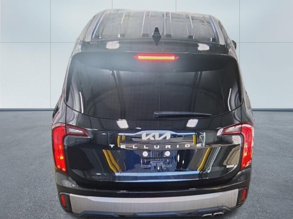 Used 2025 Kia Telluride S image 19