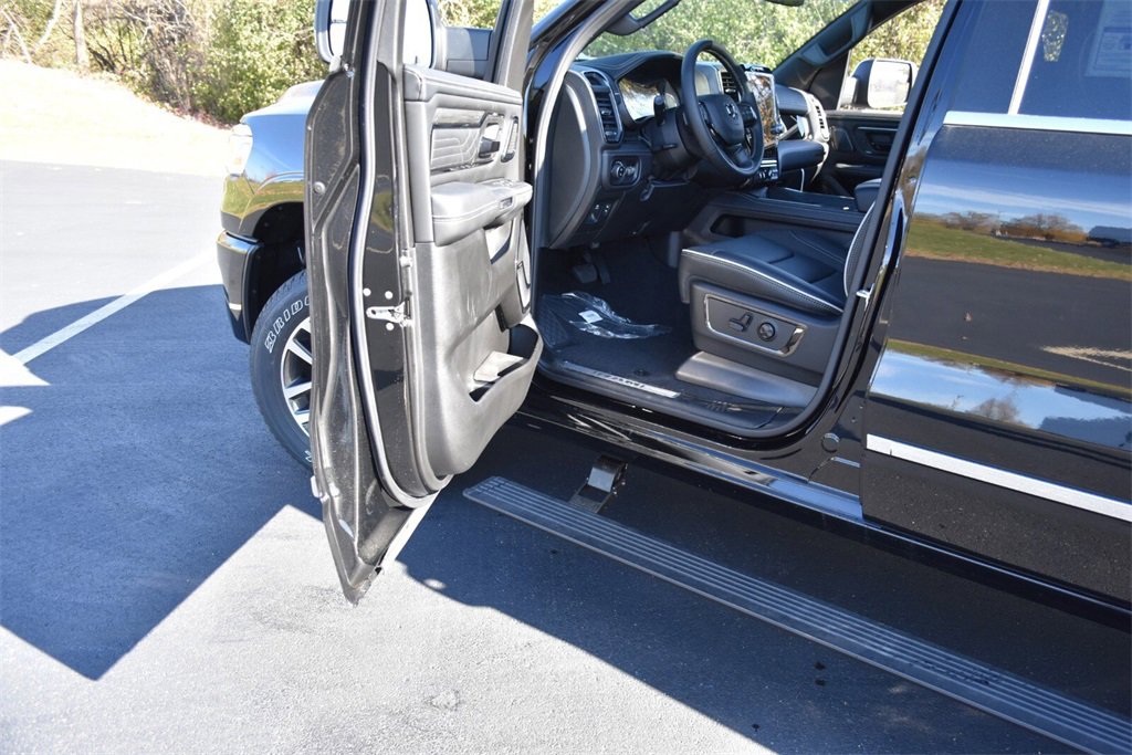 New 2026 RAM 1500 Limited w/ Trailer Tow Group image 12