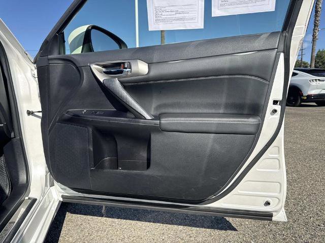 Used 2017 Lexus CT 200h image 27