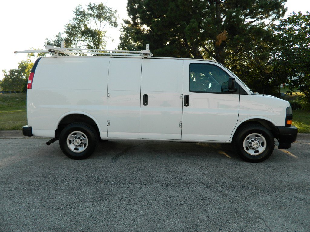 Used 2020 Chevrolet Express 2500 w/ Communications Package RWD image 5