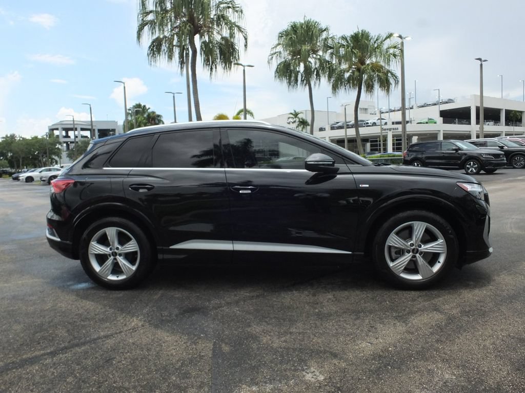 Used 2024 Audi Q4 e-tron Premium w/ Convenience Package AWD/4WD image 6