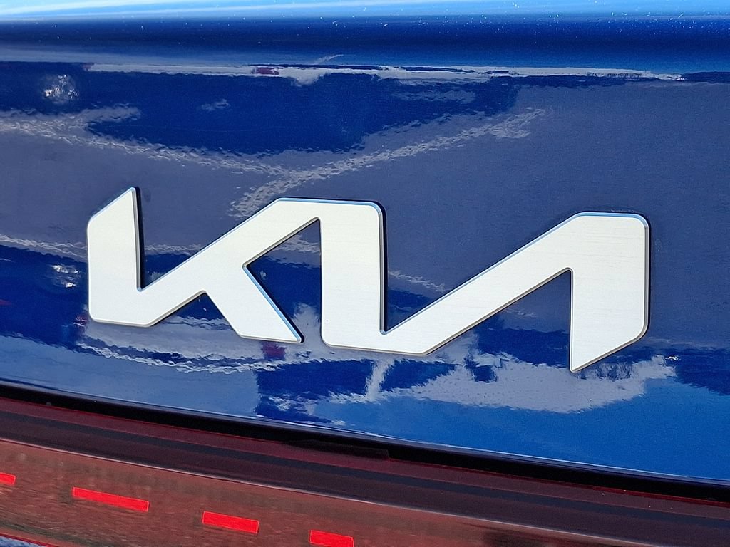 Used 2023 Kia Forte LXS FWD image 31