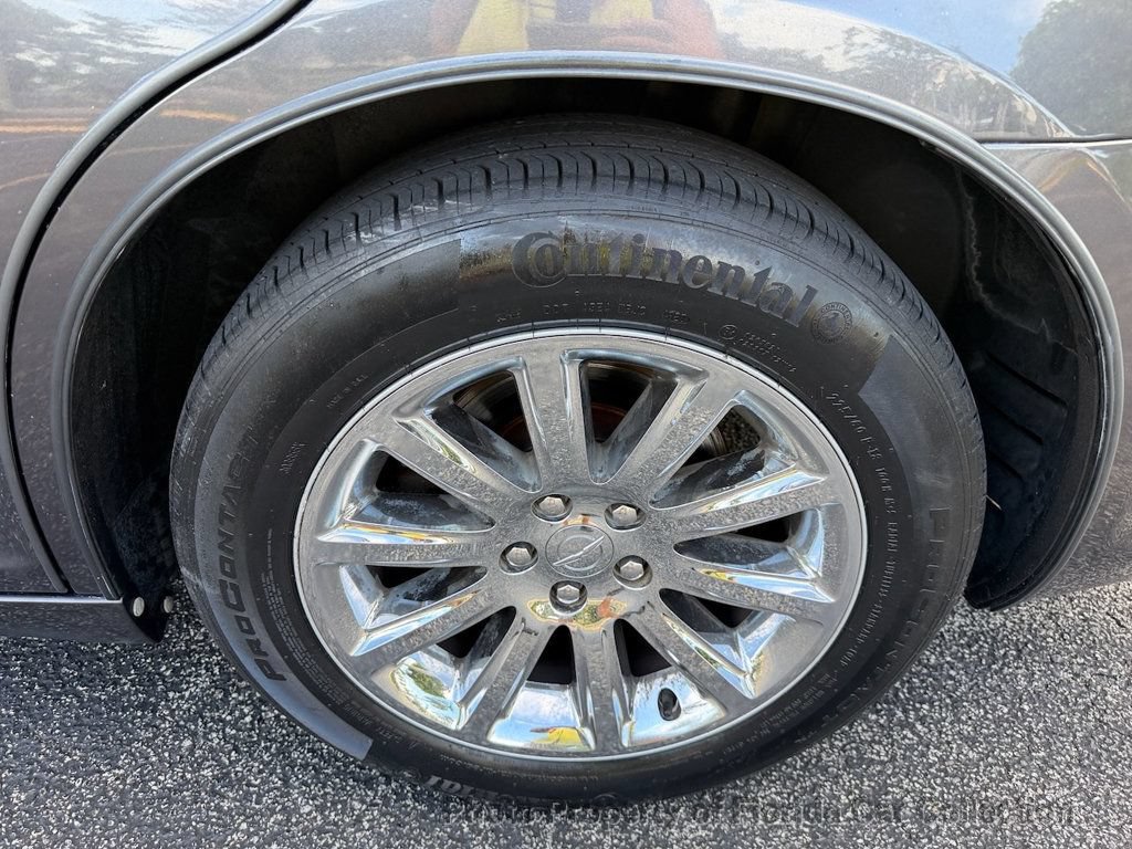 Used 2013 Chrysler 300 C RWD image 78