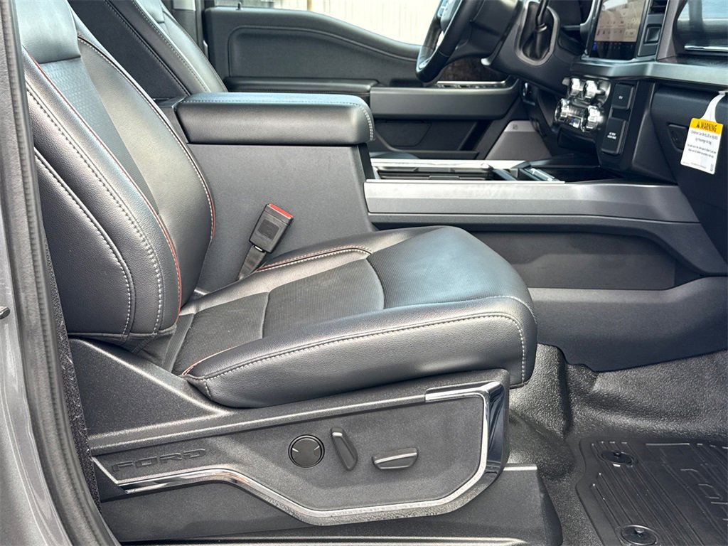 Certified 2024 Ford F250 Lariat w/ Chrome Package image 13