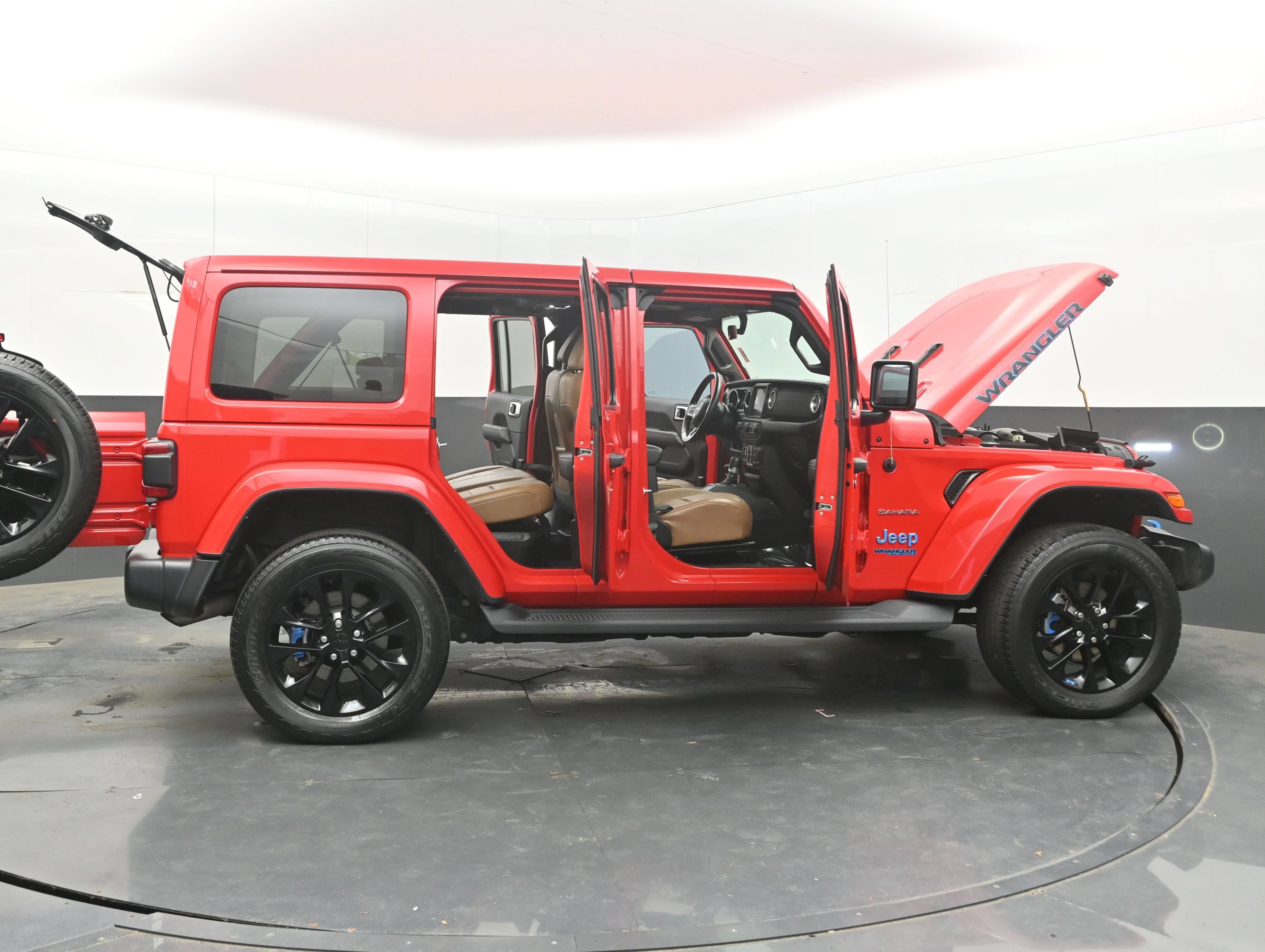 Used 2022 Jeep Wrangler Unlimited Sahara w/ Cold Weather Group AWD/4WD image 47