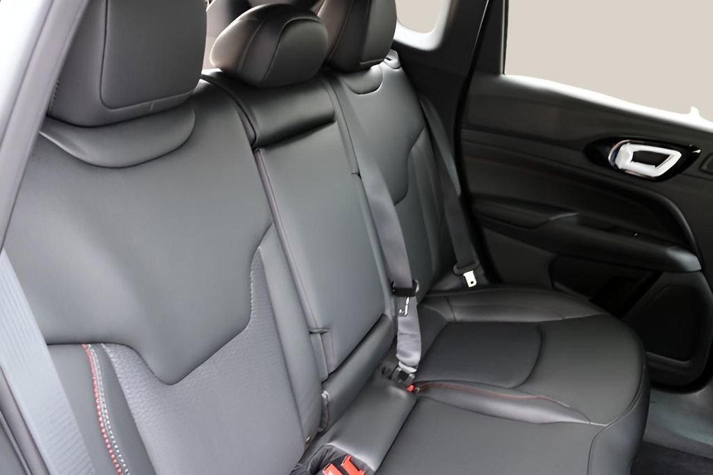 New 2026 Jeep Compass Trailhawk w/ Sun, Sound & Navigation Group image 18